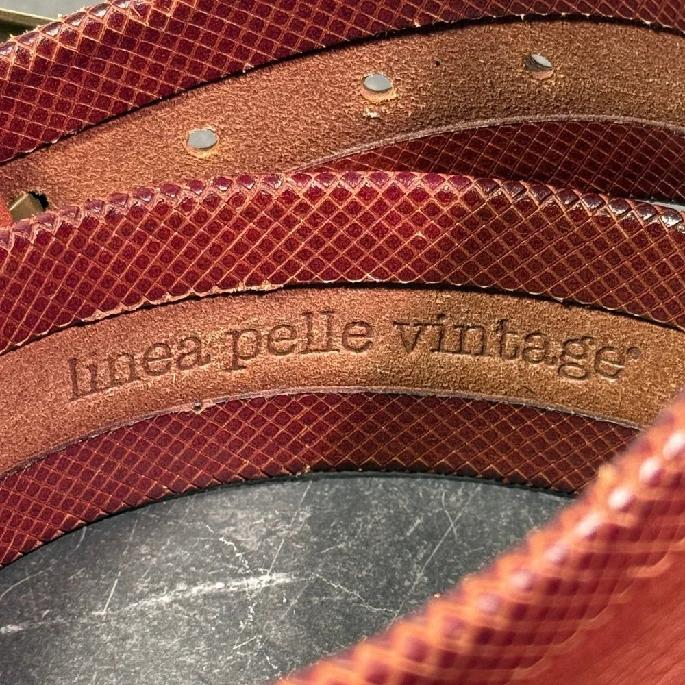 Vintage Linea Pelle Belt Brown Embossed Leather Brass V Buckle | 32W‎ Size 14